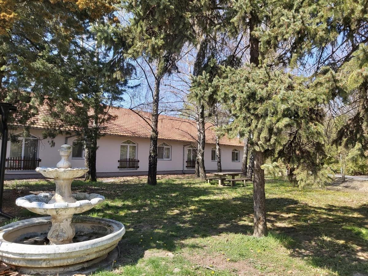 Hostel ADICA PRENOĆIŠTE SPORT Wellness centar - bazeni Ada Exterior foto