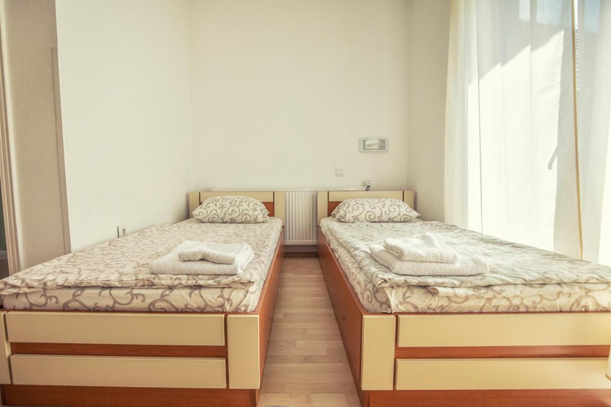 Hostel ADICA PRENOĆIŠTE SPORT Wellness centar - bazeni Ada Exterior foto