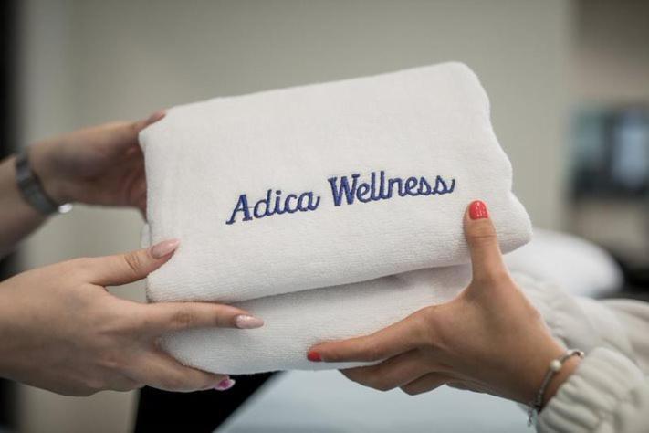 Hostel ADICA PRENOĆIŠTE SPORT Wellness centar - bazeni Ada Exterior foto